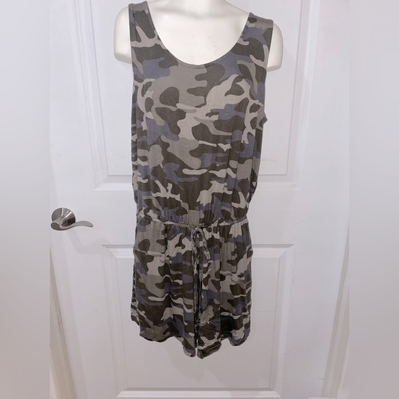 Camo romper with pockets - Picture 6 of 6